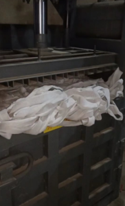 防水涤纶边角料压好包长期出售