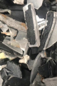 车灯切下来的带胶PC废料大量回收