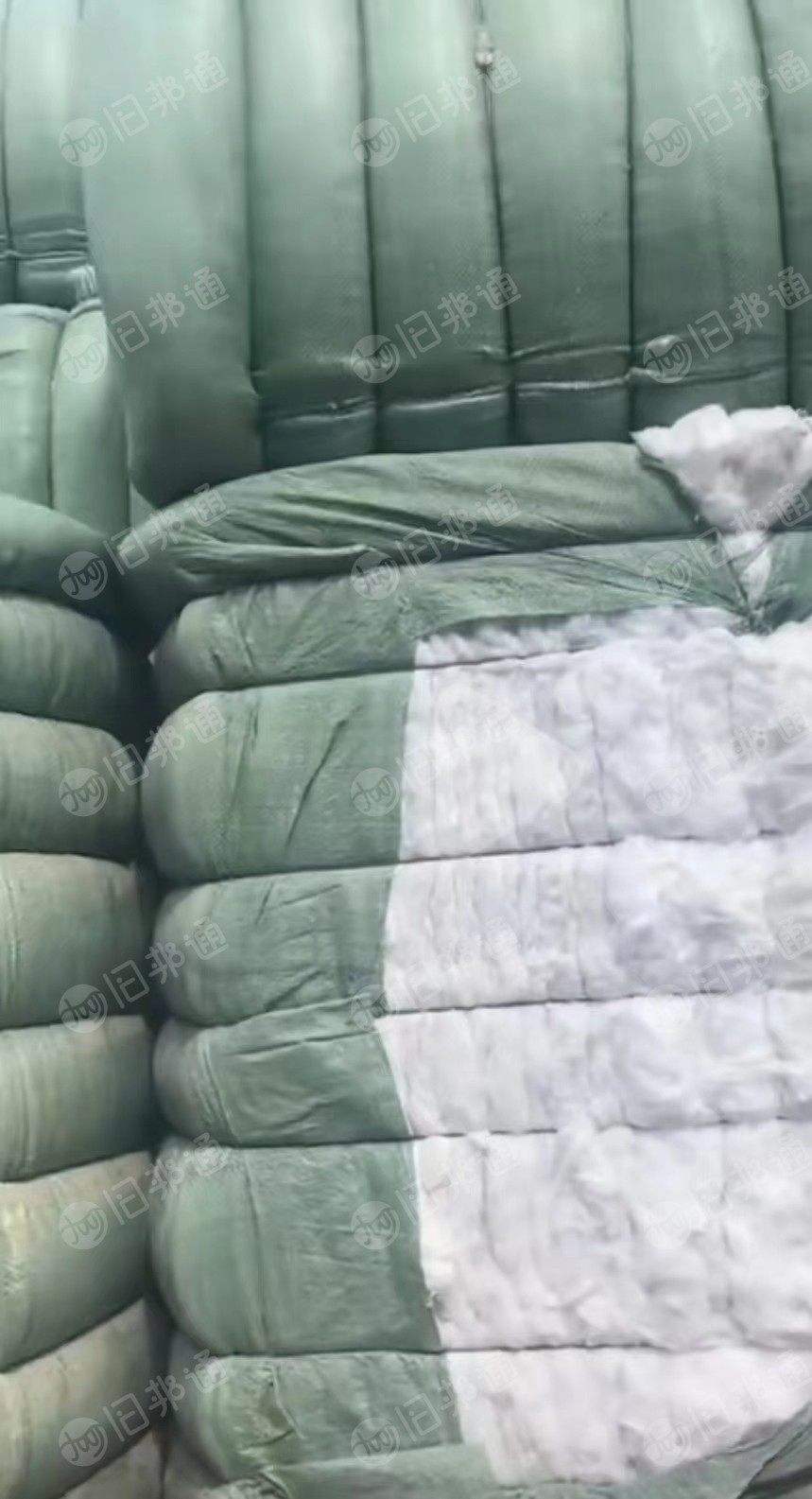 开松好的白棉，化纤棉，可做土工布，床垫，大量出售
