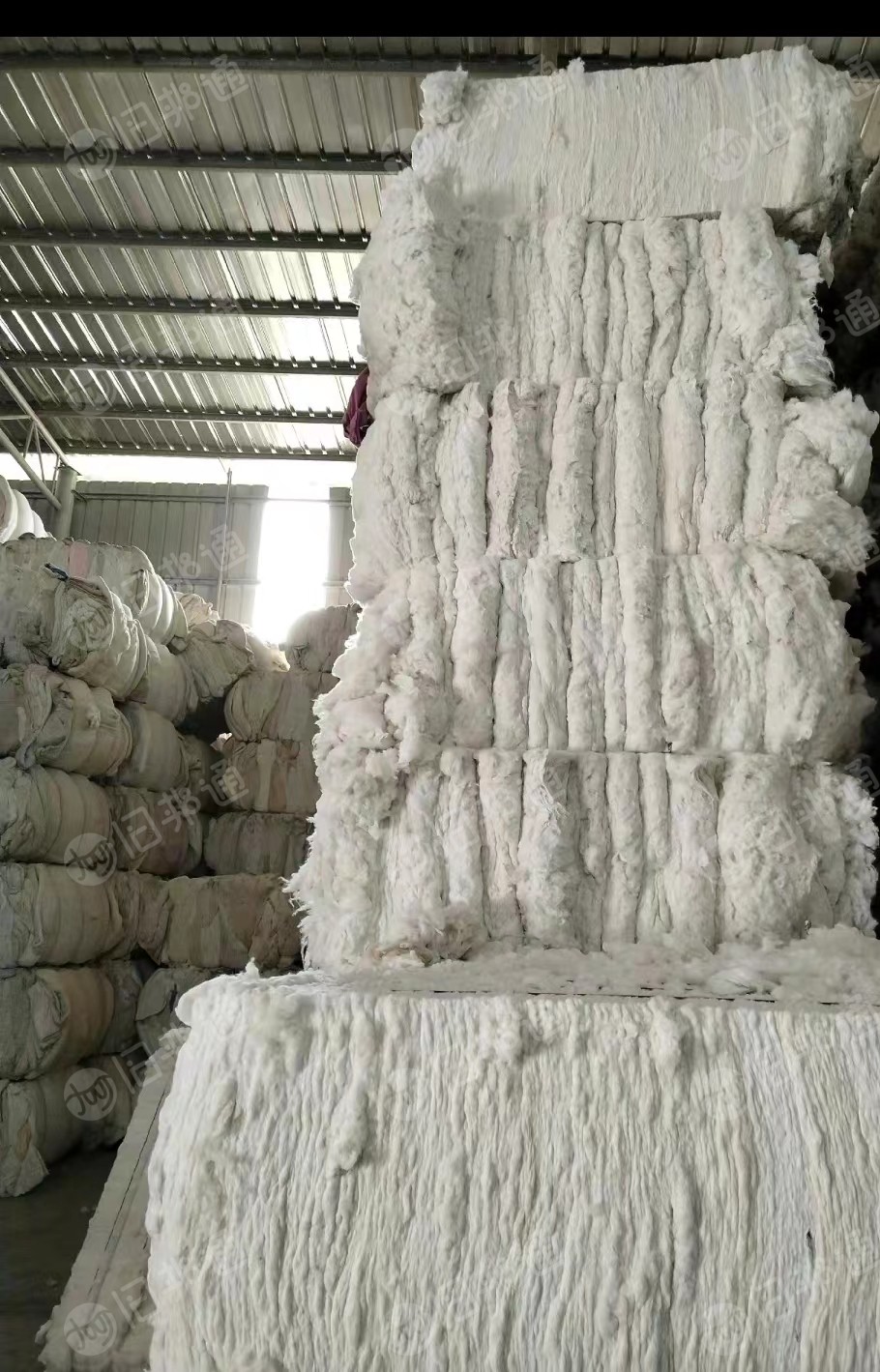 开松好的白棉，化纤棉，可做土工布，床垫，大量出售