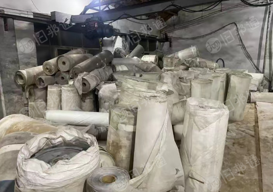 做空调滤芯下来的复合无纺布,现货十来吨,腾地方,当垃圾卖