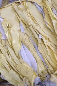 淋膜纸废料，广告底纸，相纸，蔬菜种子包装回收