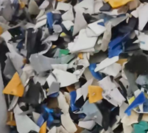 涂料桶破碎料，花桶破碎料长期出售