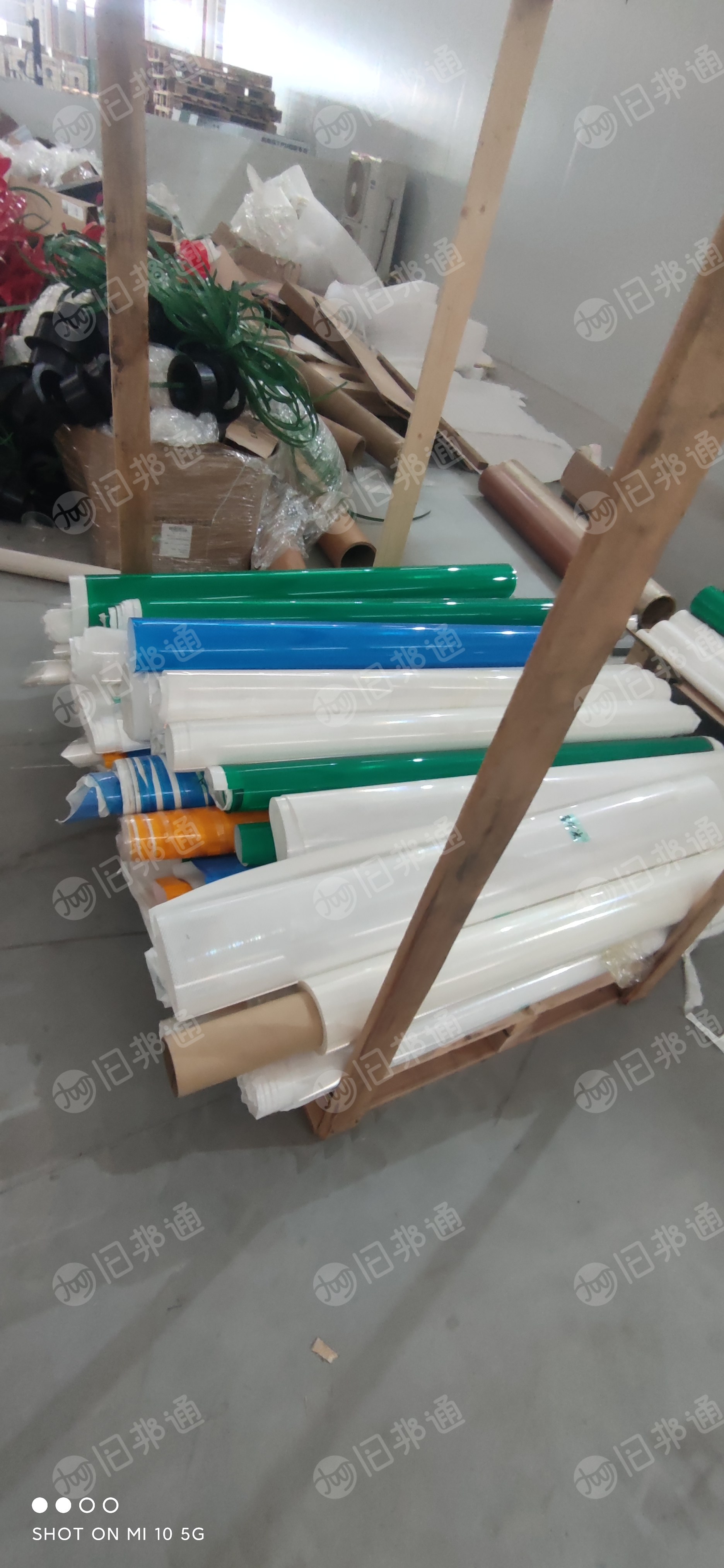 PC复PET边角料,透明和带色都有,可分离