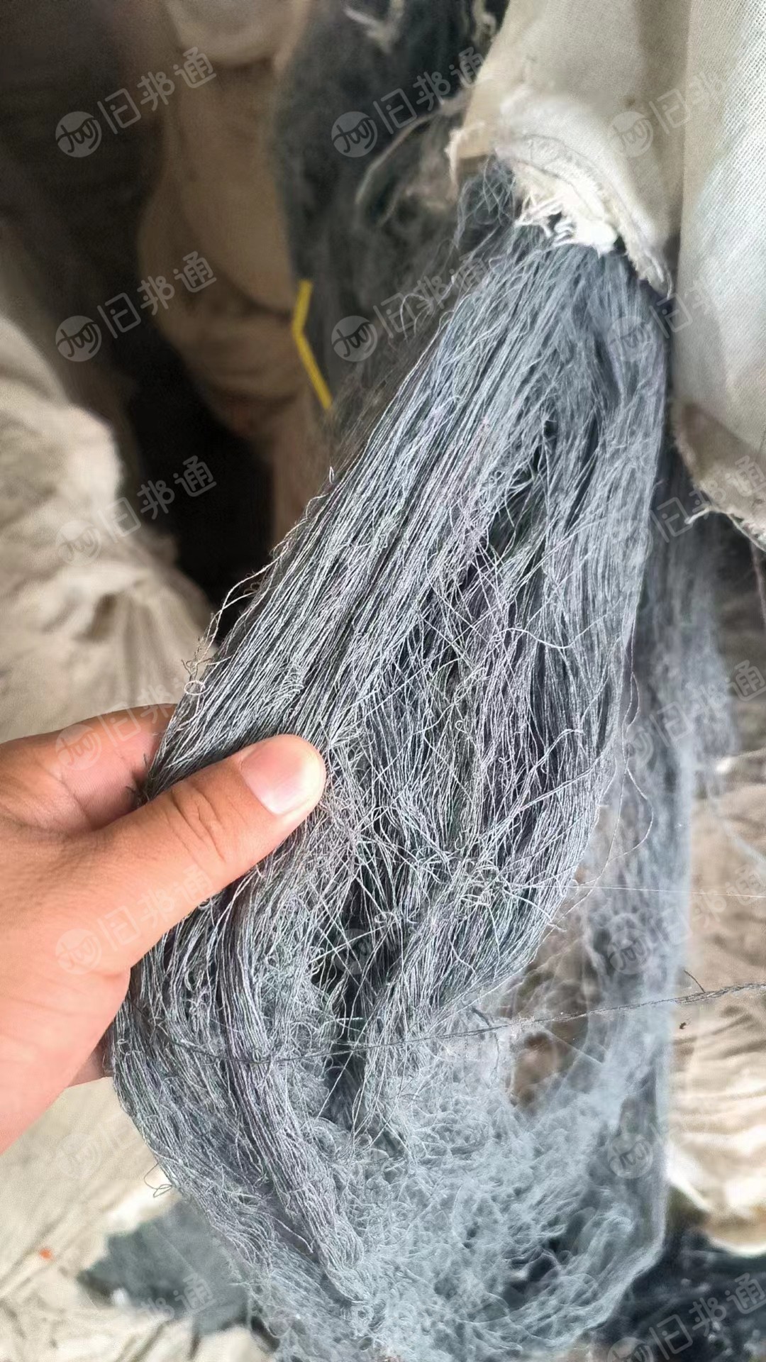 出售涤纶回丝,黑色、灰色,现货30吨