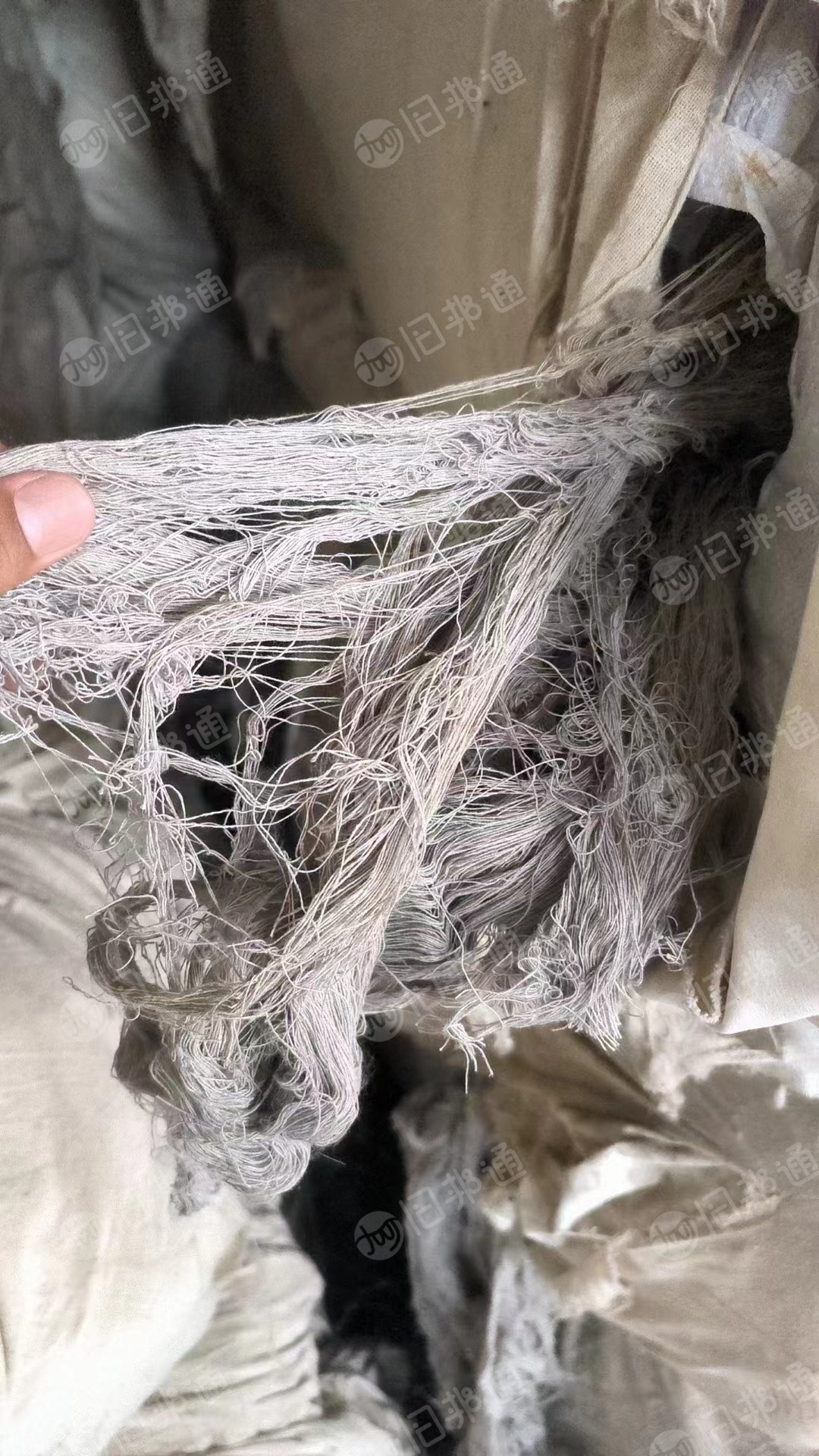 出售涤纶回丝,黑色、灰色,现货30吨