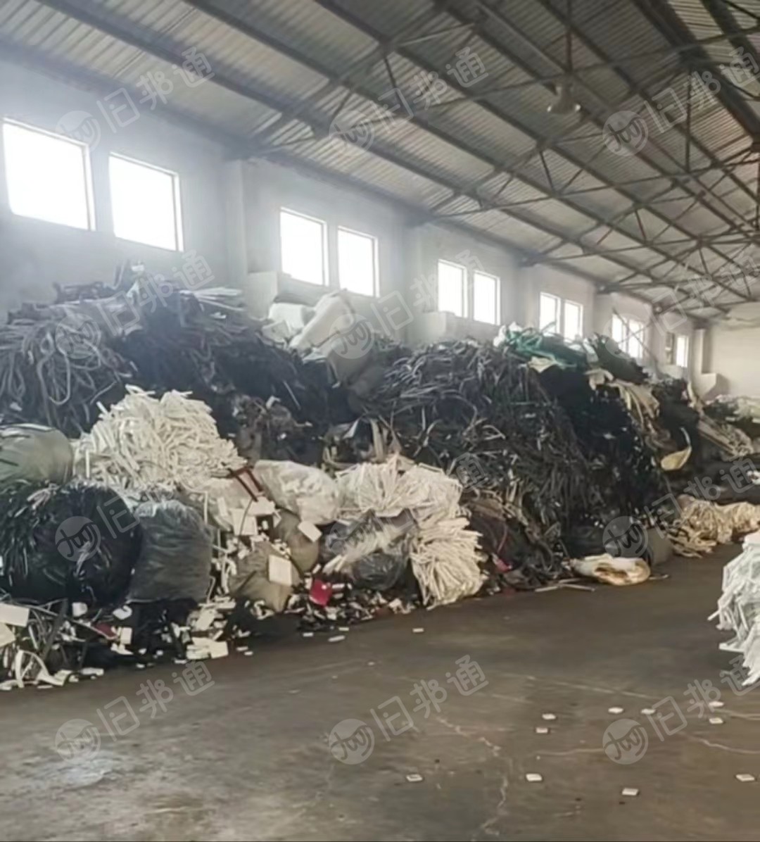 EVA发泡边角料,EVA拼图,EVA玩具下脚料,箱包料,EVA鞋底鞋垫等废料大量回收