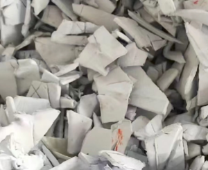 奶白桶共聚丙破碎料大量出售