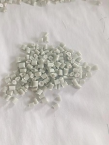 大白吨包颗粒，次白吨包颗粒，黑色吨包颗粒，灰分7以内，过100目