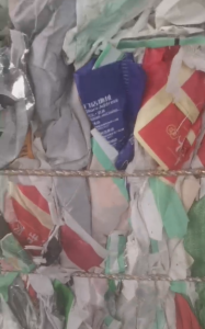 无纺布下脚料，大部分是手提袋厂下脚料，大量出售