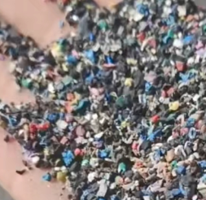 水洗晒干PVC铜米破碎料长期出售