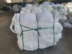 水刺无纺布边角料，涤黏无纺布，湿巾下脚料，大量出售