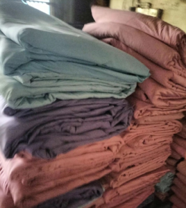 化纤色布，二等常年大量回收