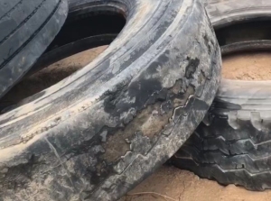 小钢丝胎割套料，大钢丝胎整胎出售