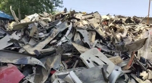 报废汽车拆解塑料，PP花桶、涂料桶毛料，保险杠毛料，车件等长期回收