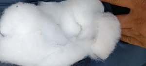 出售丝绵下脚料，现货十几吨，长期有货