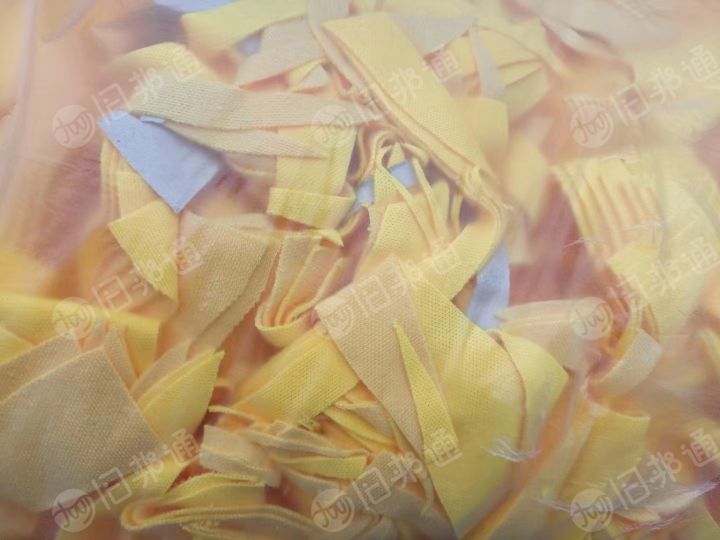 长期大量出售漂白针织纯棉布,漂白针织涤棉布碎,针织布下脚料,各种颜色