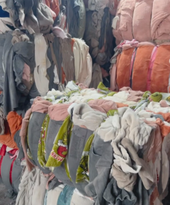 涤纶造粒布,中间带功能纱，低价出售