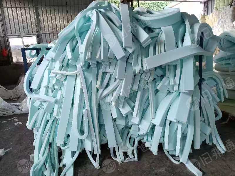 慢回弹海绵边角料,蓝色白色大量回收