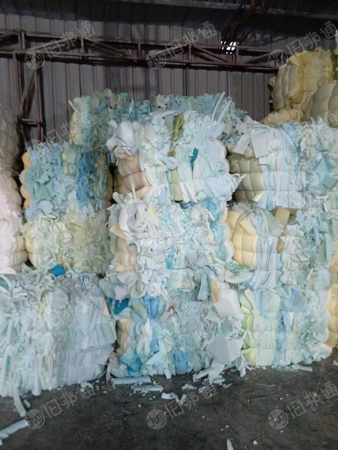 慢回弹海绵边角料,蓝色白色大量回收