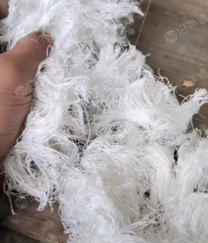 出售涤纶水丝,水丝开花料,水分30以上,现货百来吨