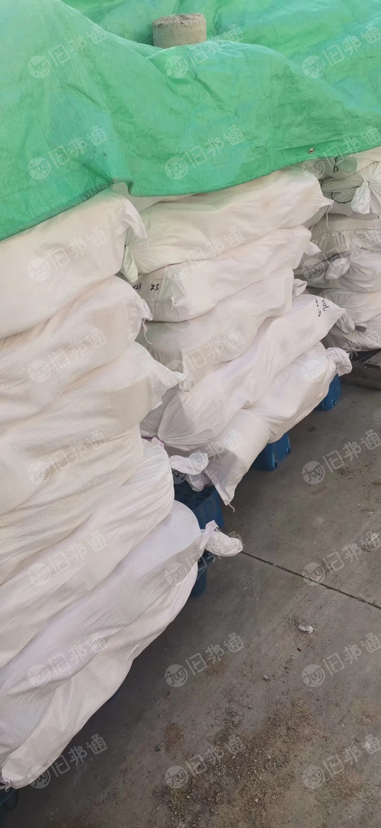包芯纱,单纱,都是大桶子,做手套纱用,大量出售