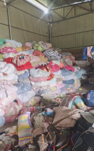 旧衣服分拣货夏装，鞋子包包，现货20多吨出售