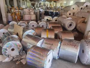 处理乱码不干胶纸，现货100吨