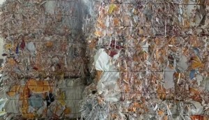 卡纸废料，金银卡，花卡纸，铜版纸长期出售