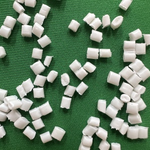 白色聚丙烯无纺布颗粒，可改色比重低