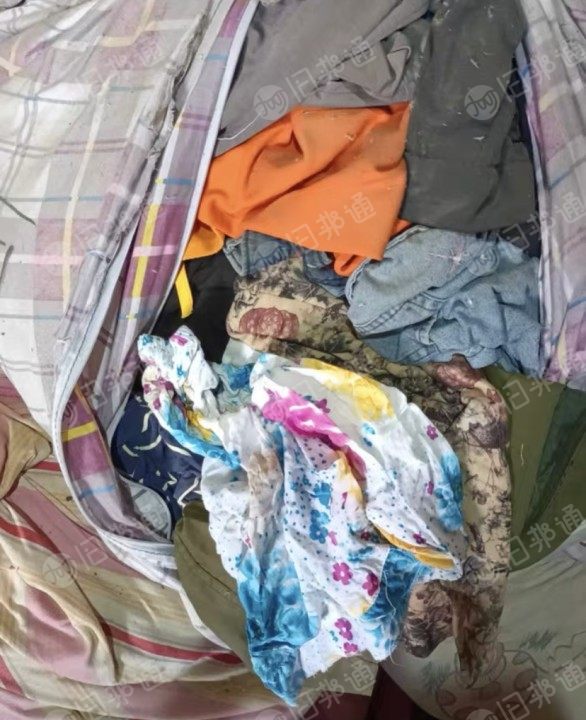 出售10吨旧衣服,鞋子等等当黑料卖