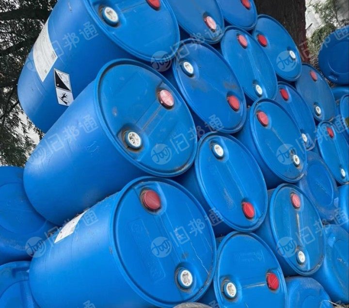 200升大蓝桶 之前装水处理药剂，缓阻垢剂容易清洗长期出售