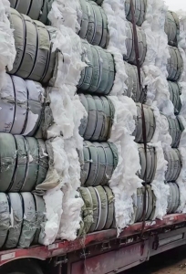 纯白开花棉，纤维拉力强，适合土工布，棉被，针刺，棉衣，毛毯等，大量出售