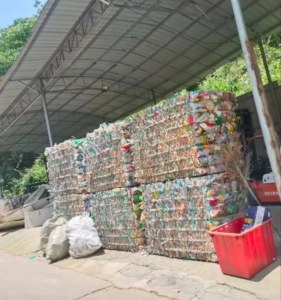 矿泉水瓶饮料瓶，三色瓶砖，每天分拣压包出售
