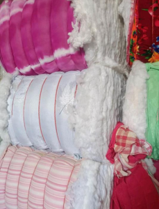 出售开松好的丝绵