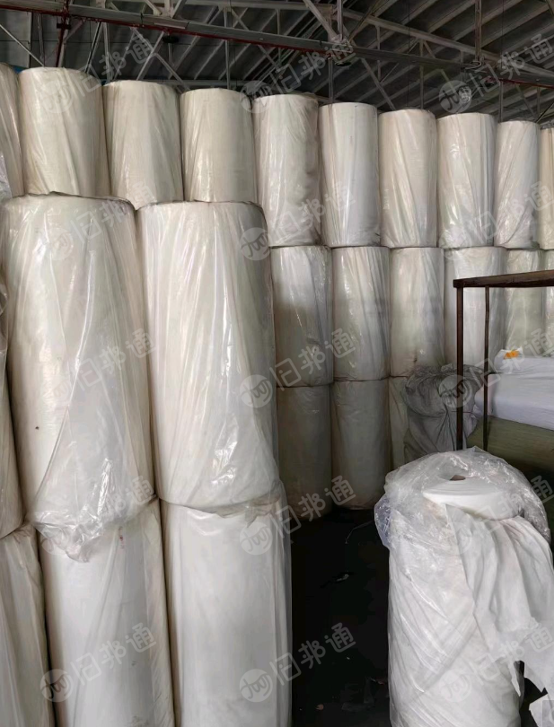 无纺布厂搬迁处理包装用的PP无纺布,品种多,现货100多吨