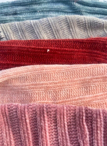 雪尼尔服装面料20吨5个颜色出售