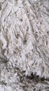 85棉牛仔布布块，水分不超过15，60现货吨出售！