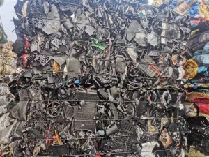 花乙，大小白毛料压块黑丙压块常年出售