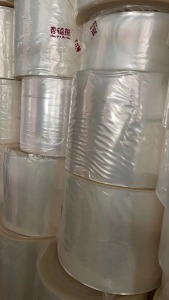 PE卷筒膜，不去纸芯，现货9吨多，长期出售