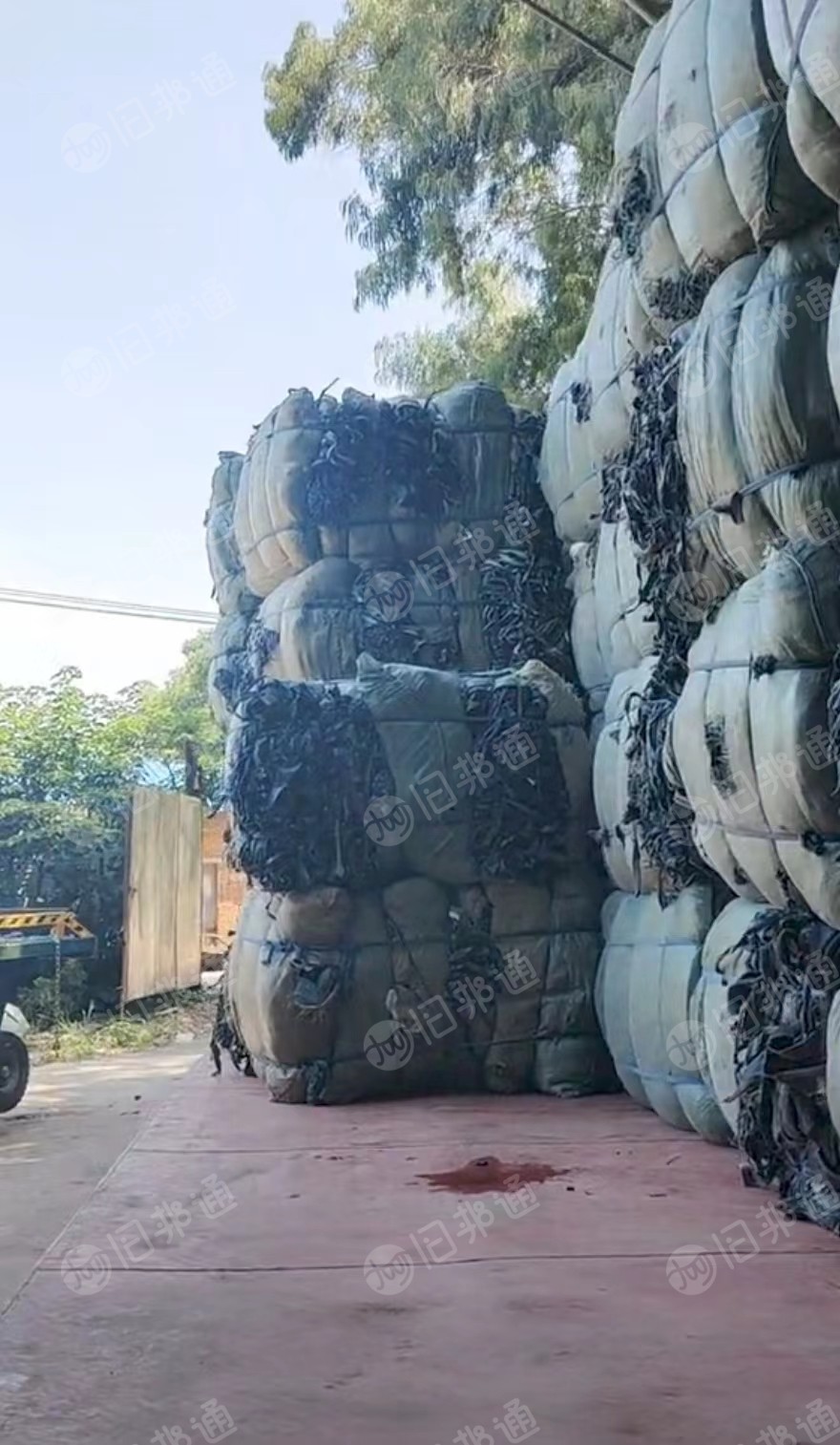 出售牛仔碎布,化纤牛仔布,牛仔开花料