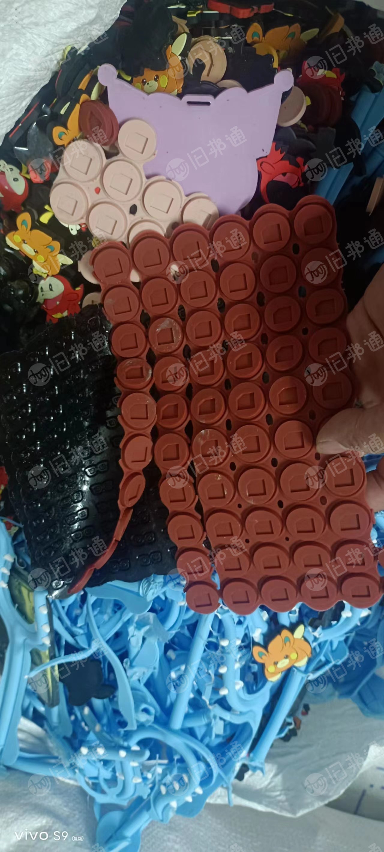 pvc软质商标料,PVC滴塑料出售
