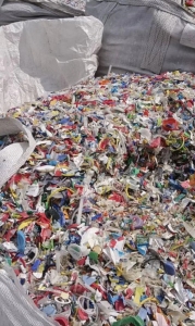 转筛料打散机料粉碎出来的瓶盖料大量出售