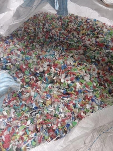 纯瓶子盖粉碎料大量出售