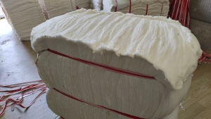 纯涤纶毛衣开松料，大量出售