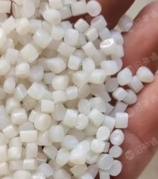 娃哈哈颗粒、尿素桶颗粒大量出售