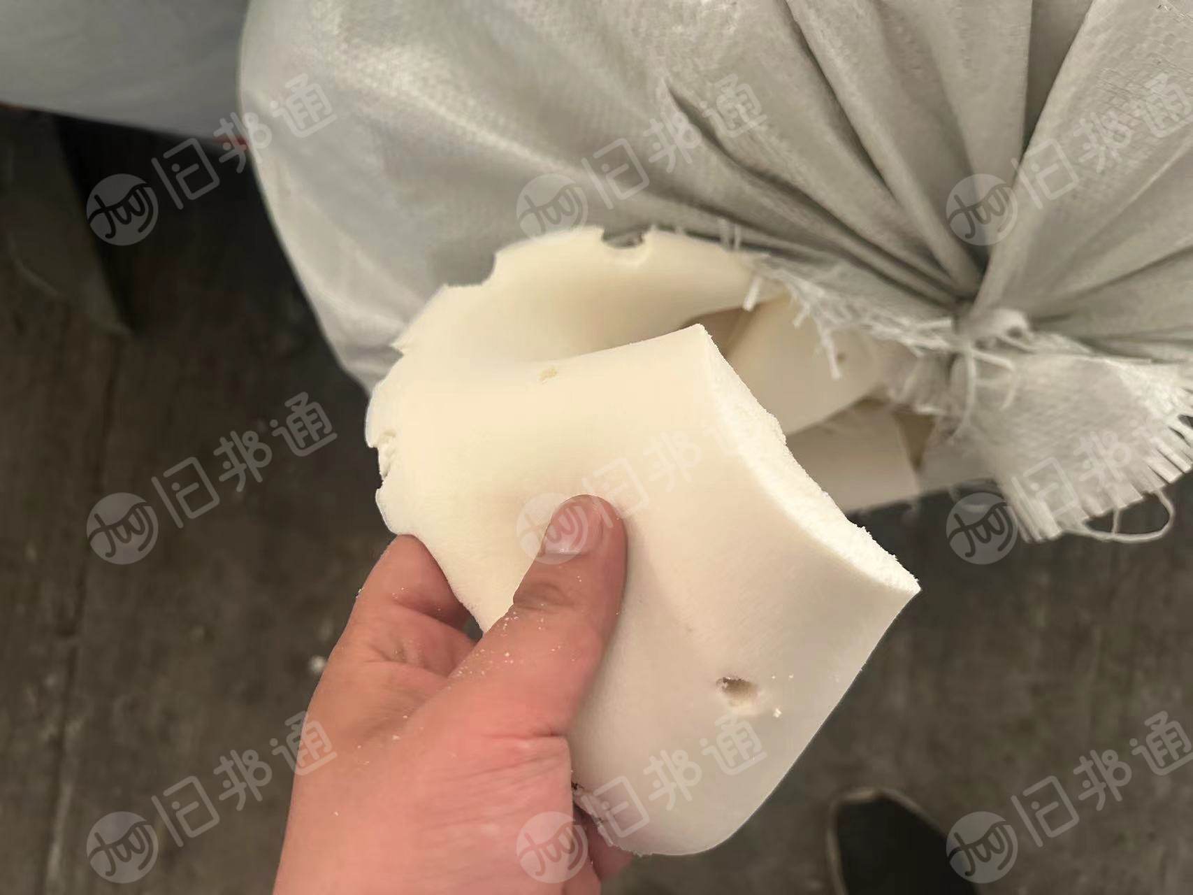 水洗乳胶边条和乳胶颗粒填充料出售