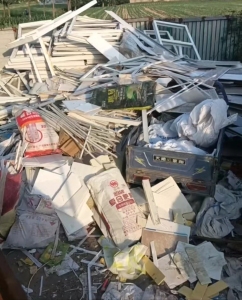 PVC扣板，PVC塑钢，PVC大小管长期大量回收