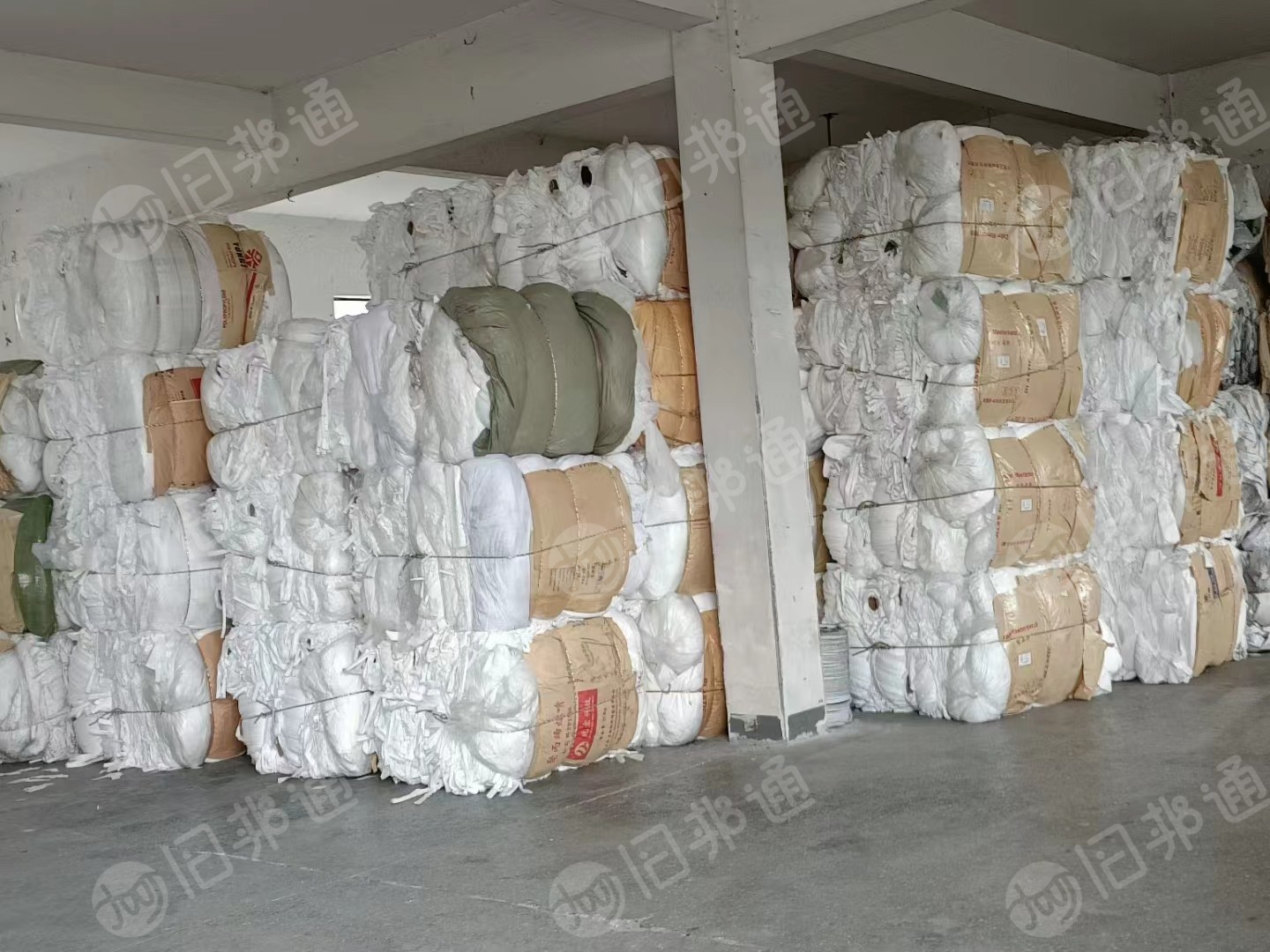 纯PP无纺布边料和熔喷布边料,纯白月供40吨