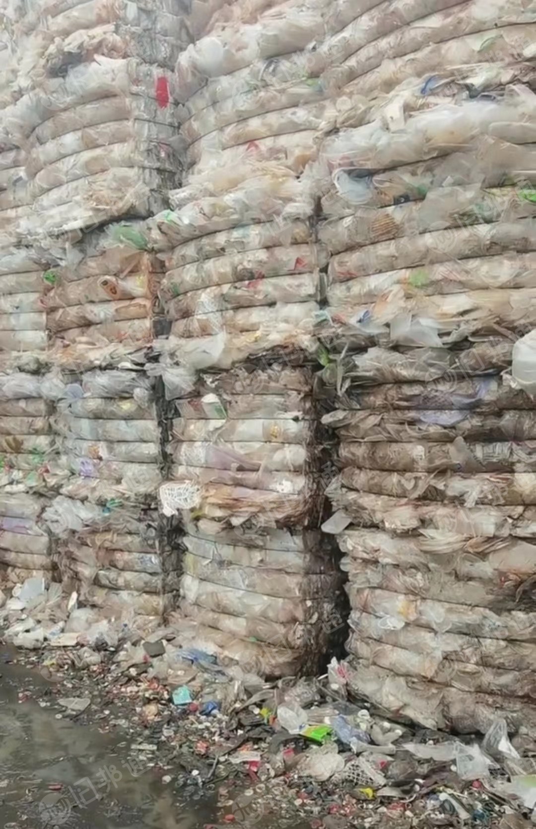 长期出售涂料桶压块,透明丙压块